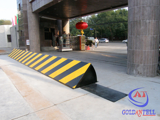 Traffic LED Light IP68 Hydraulic Automatic Road Barriers For Hotel / Airport Entrance