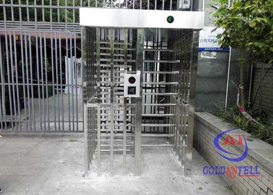 অ্যান্টি সংঘর্ষ আরএফআইডি ফিঙ্গারপ্রিন্ট পূর্ণ উচ্চতা টার্নস্টাইল SUS304 ফোর আর্ম গেট